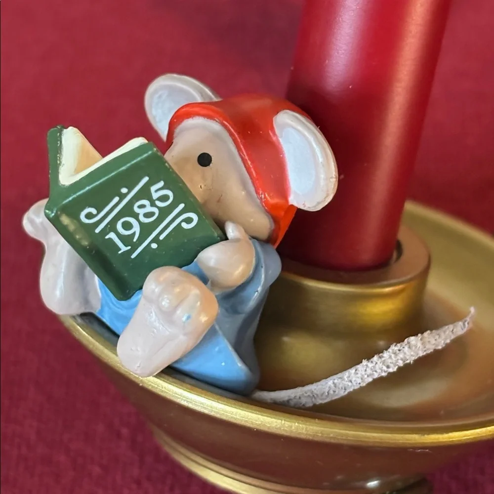 Hallmark Vintage Christmas Set of 5 Lighted Ornaments - Picture 4 of 13